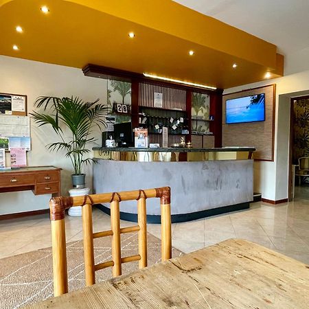 B City Hotel Bardolino Kültér fotó