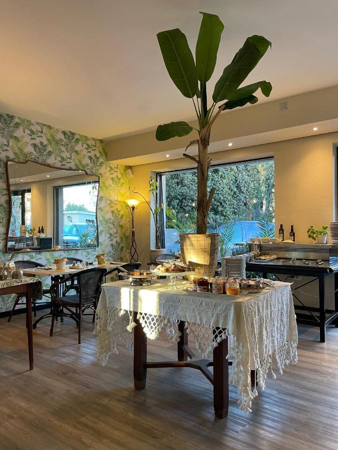 B City Hotel Bardolino Kültér fotó