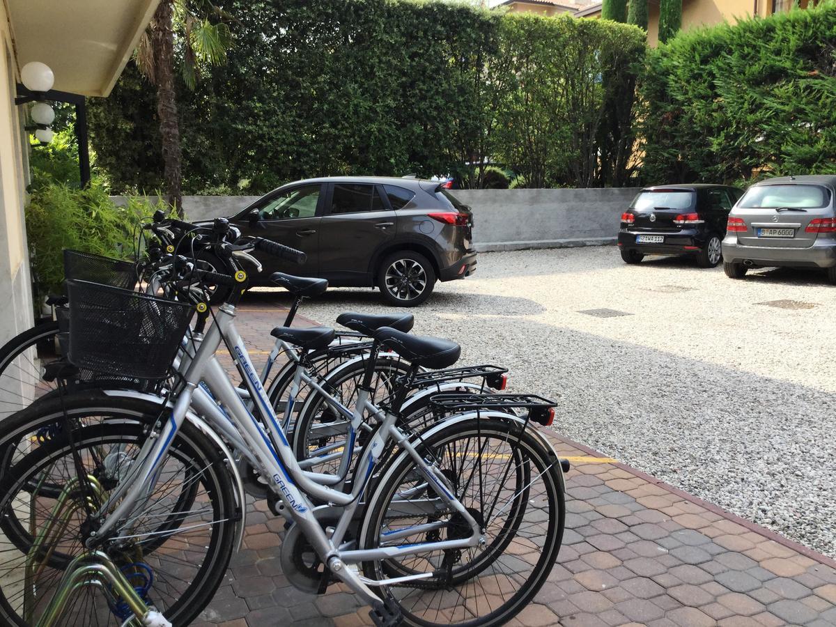 B City Hotel Bardolino Kültér fotó