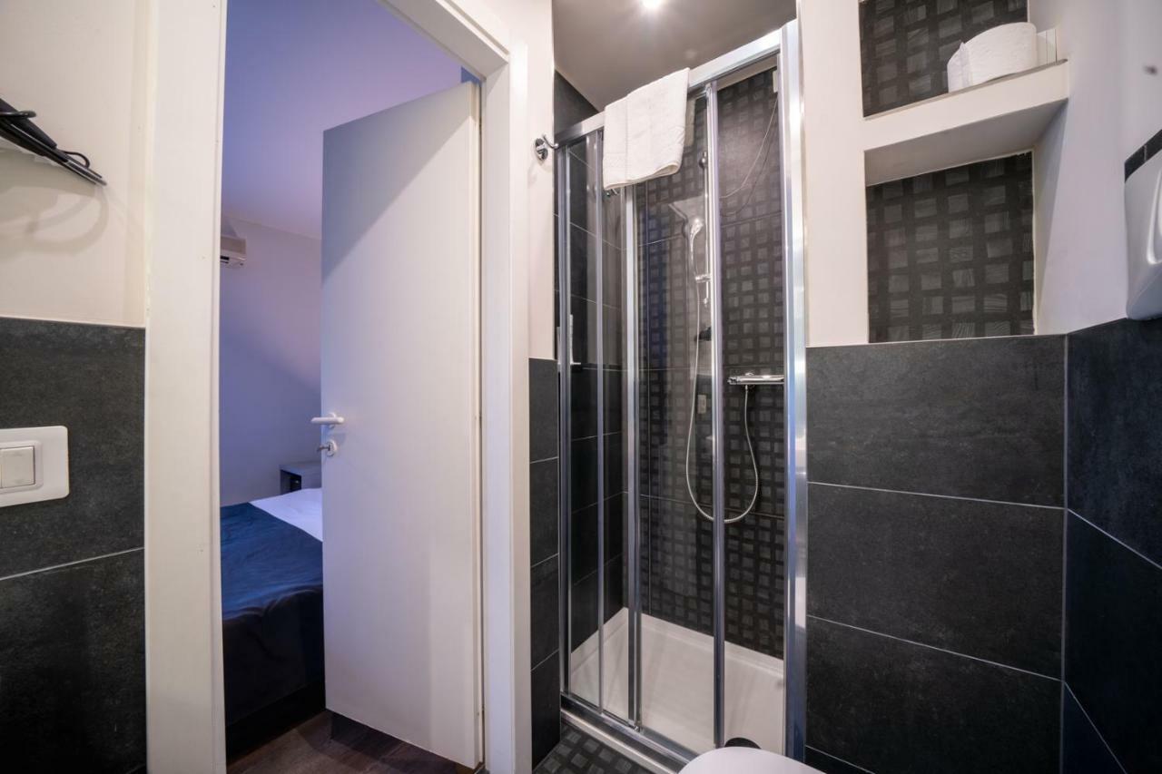 B City Hotel Bardolino Kültér fotó