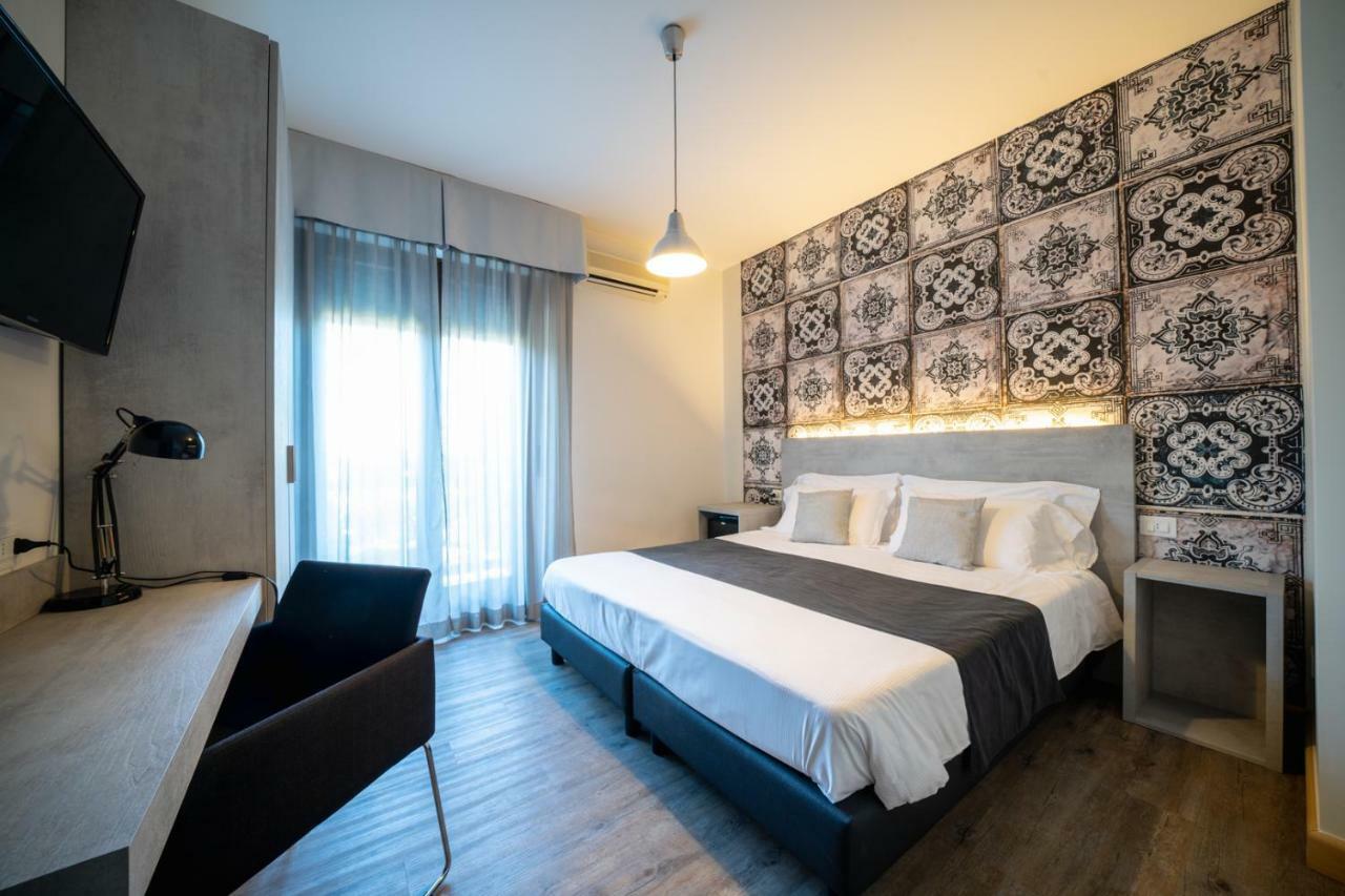 B City Hotel Bardolino Kültér fotó
