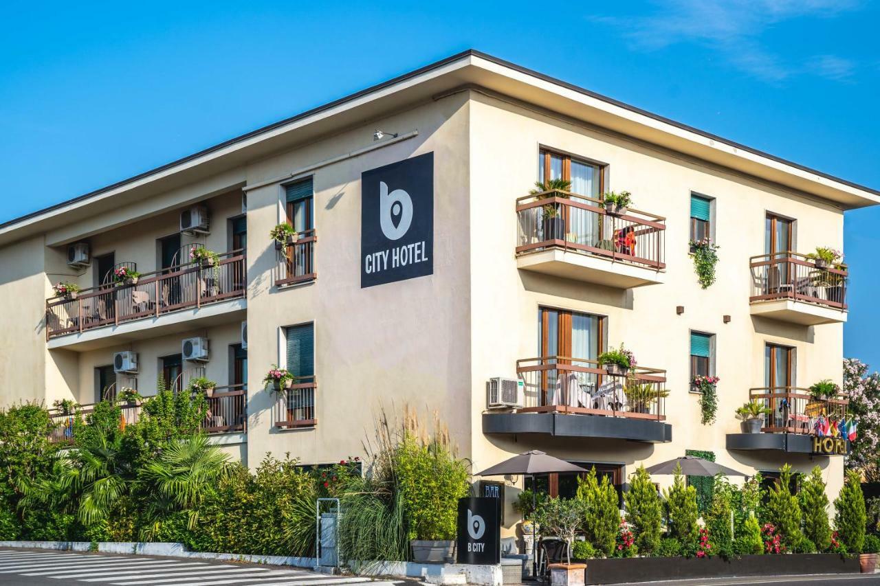 B City Hotel Bardolino Kültér fotó