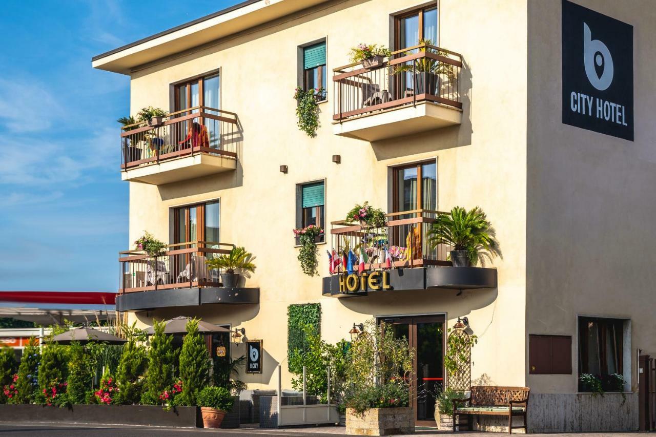 B City Hotel Bardolino Kültér fotó