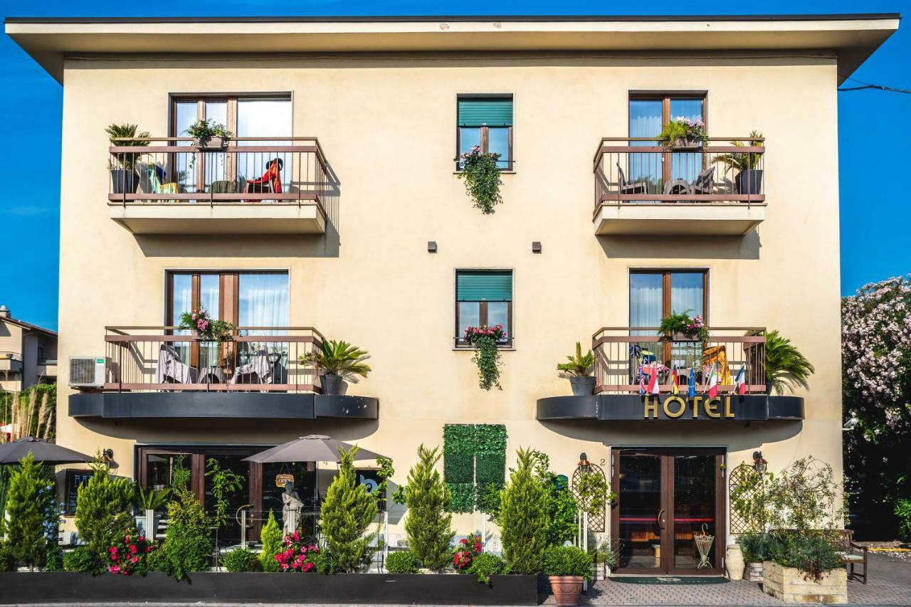 B City Hotel Bardolino Kültér fotó